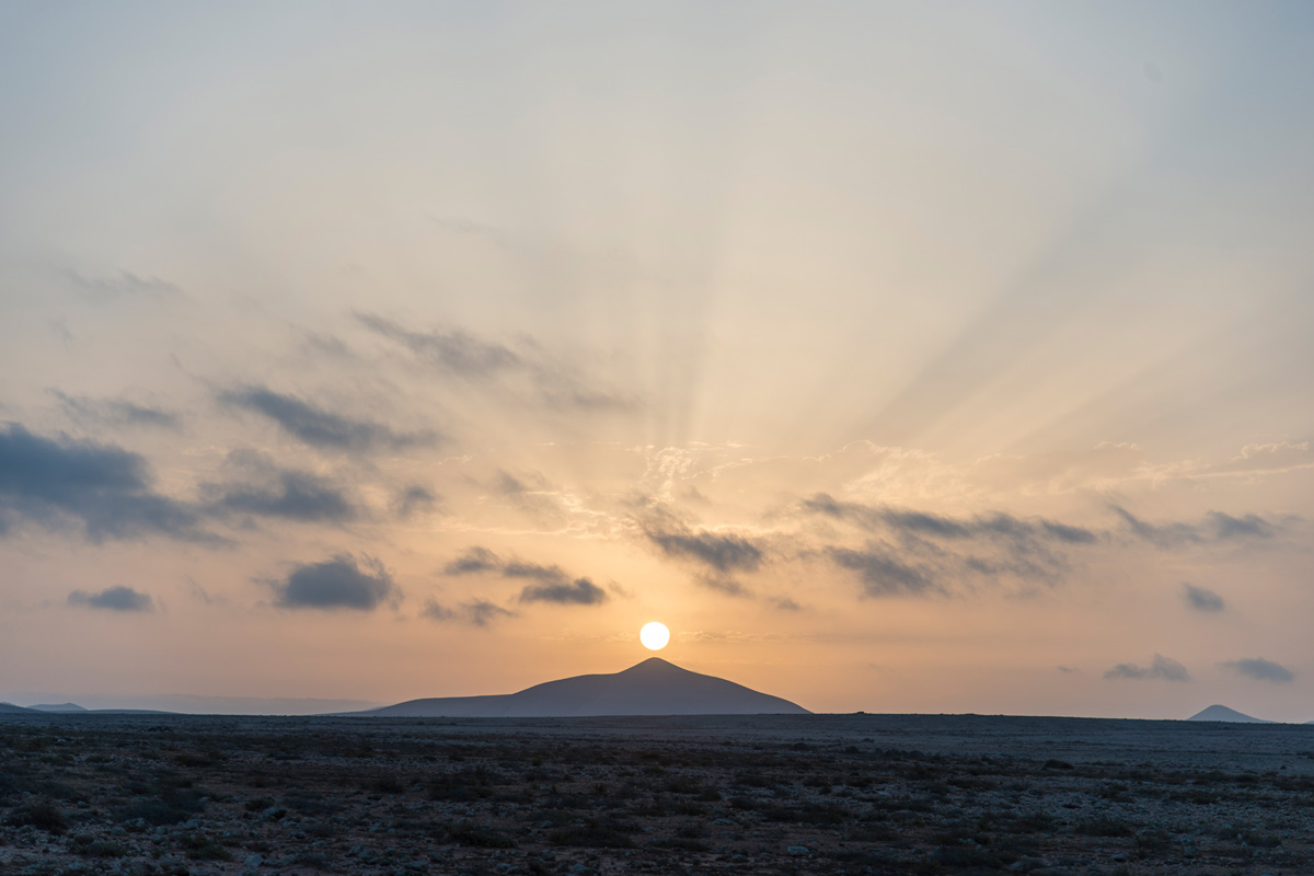 Sonnenaufgang über dem Montaña de la Oliva