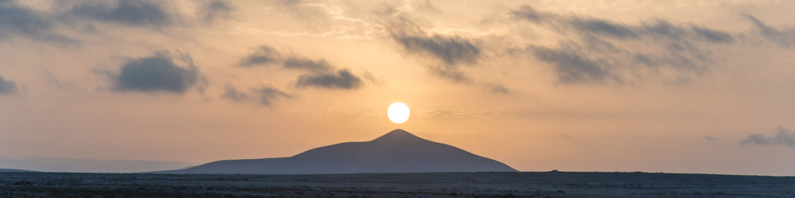 Sunrise over Montaña de la Oliva